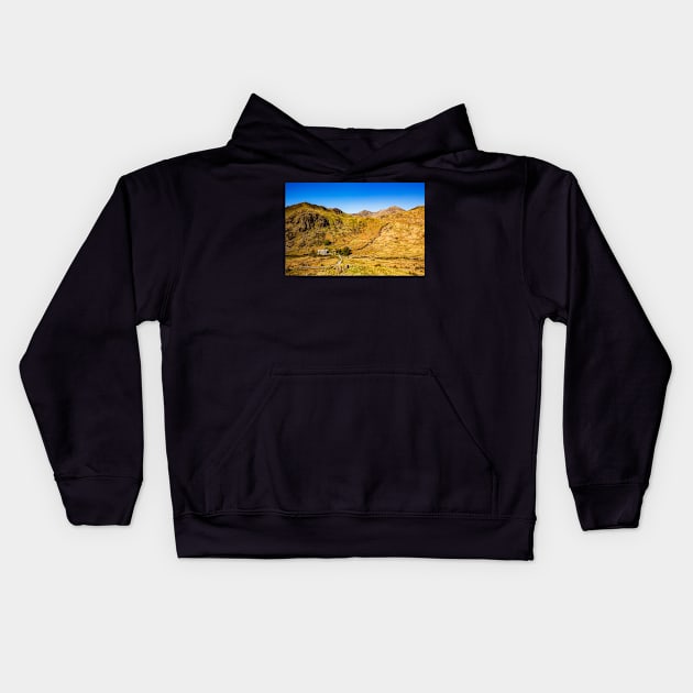 Snowdon summit from the viewpoint on A498 Kids Hoodie by dasantillo